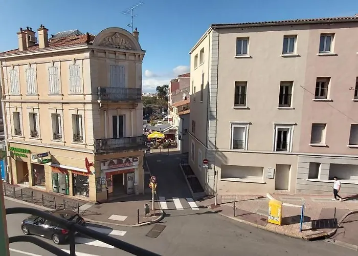 123 Sadi Carnot, Classe 2 Etoiles * Saint-Raphaël