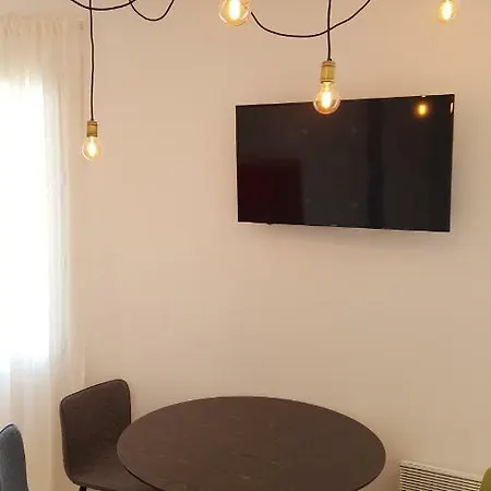 123 Sadi Carnot, Classé 2 étoiles * Saint-Raphaël